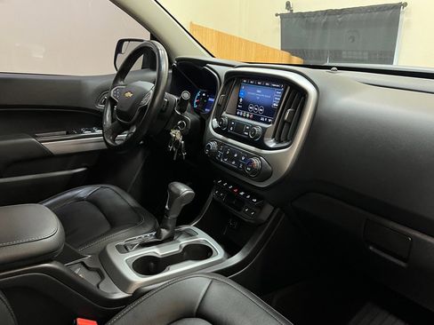 Used 2019 Chevrolet Colorado ZR2 w/ Colorado ZR2 Bison Edition image 17