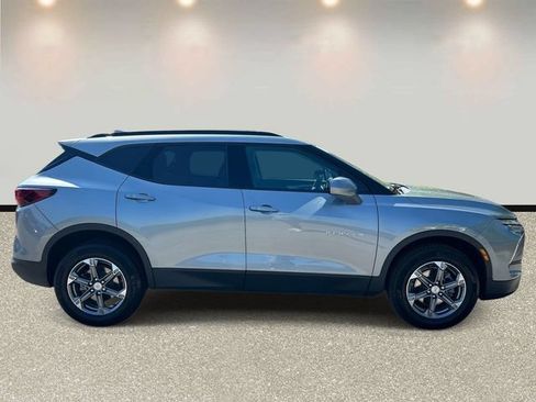 Used 2023 Chevrolet Blazer LT w/ Convenience Package FWD image 4