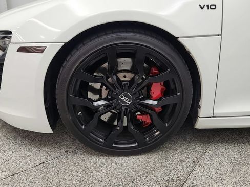 Used 2012 Audi R8 V10 AWD/4WD image 14