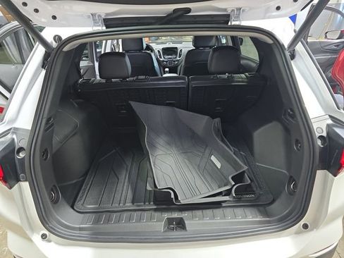 Used 2024 Chevrolet Equinox Premier AWD/4WD image 14