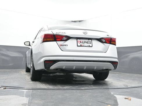 Used 2024 Nissan Altima 2.5 SV FWD image 45