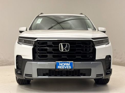 New 2026 Honda Pilot Touring image 3