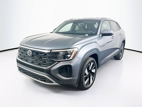 Used 2025 Volkswagen Atlas Cross Sport SE AWD/4WD image 3