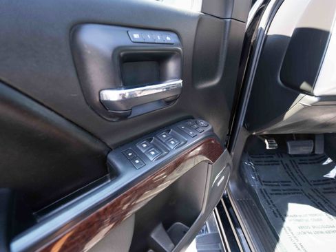 Used 2014 GMC Sierra 1500 SLT w/ SLT Crew Cab Value Package AWD/4WD image 7