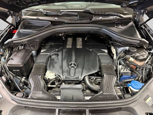 Used 2015 Mercedes-Benz GL 450 4MATIC w/ Parking Assist Package image 26