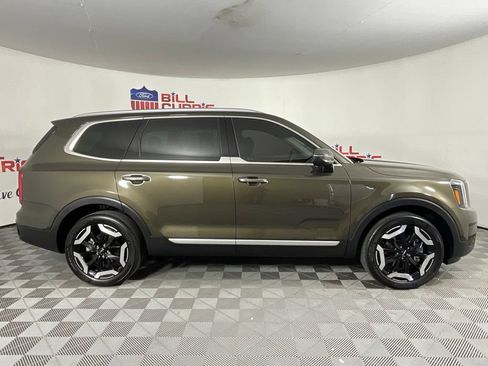 Used 2024 Kia Telluride S w/ S Sunroof Package FWD image 2