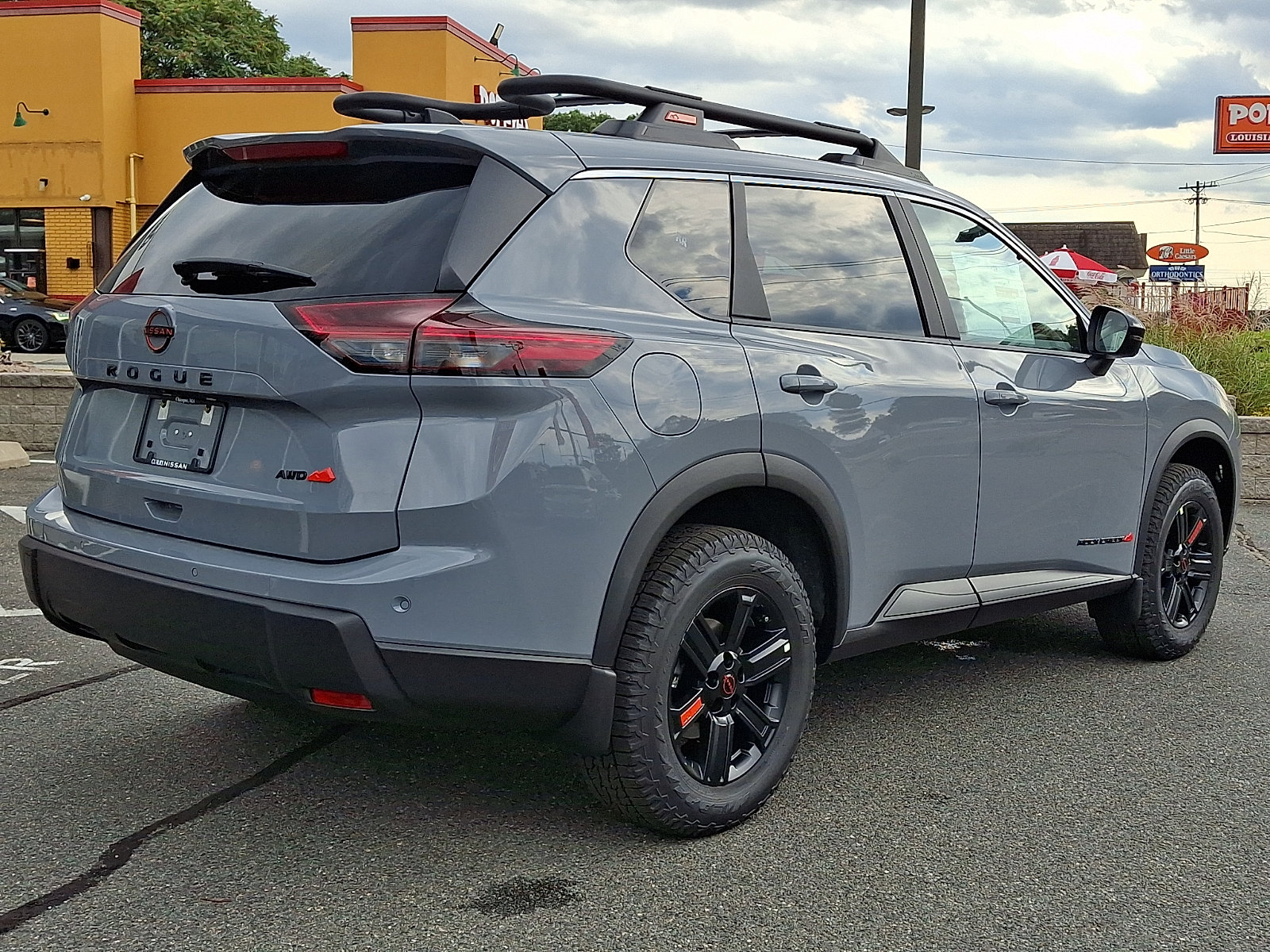 New 2027 Nissan Rogue SV AWD/4WD image 4