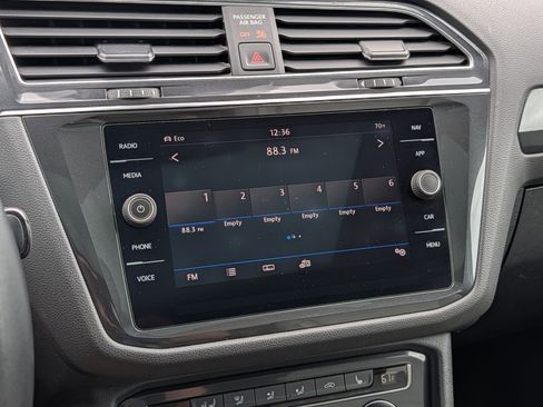 Used 2019 Volkswagen Tiguan SEL Premium w/ 3rd Row Seat Package AWD/4WD image 22