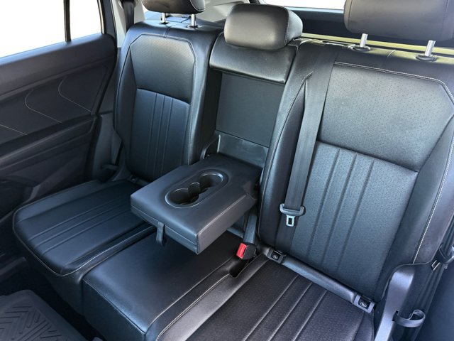 Used 2022 Volkswagen Tiguan SE AWD/4WD image 11
