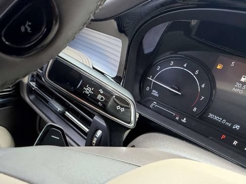 Certified 2022 Lincoln Corsair AWD w/ Equipment Group 101A image 29