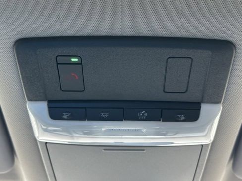 Certified 2023 Nissan Rogue SV image 37