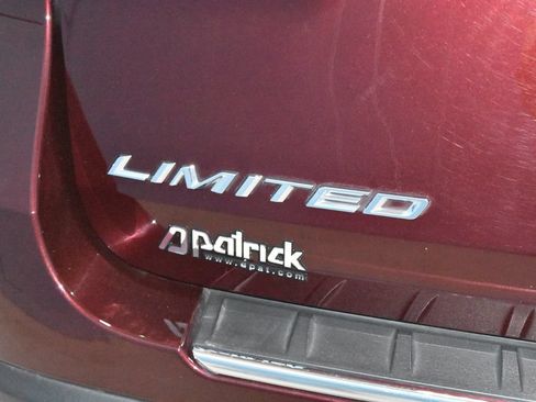 Used 2022 Ford Explorer Limited w/ Equipment Group 301A AWD/4WD image 32
