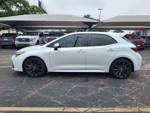Used 2025 Toyota Corolla XSE FWD image 7