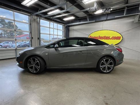 Used 2017 Buick Cascada Premium image 2