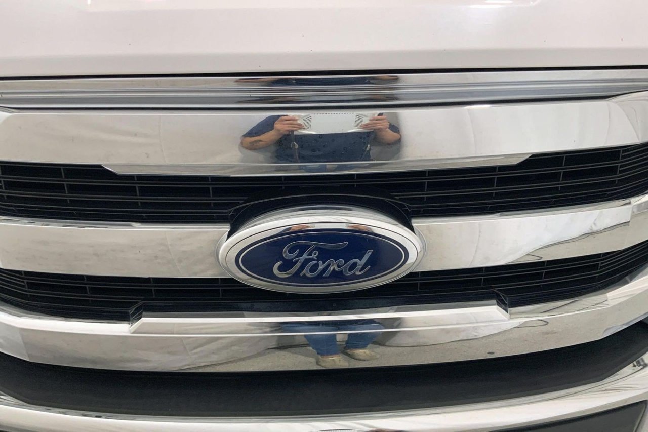 Used 2017 Ford F150 Lariat w/ Equipment Group 501A Mid RWD image 27