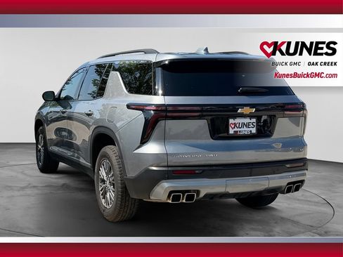 Used 2024 Chevrolet Traverse LT AWD/4WD image 8