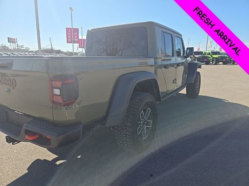 Used 2025 Jeep Gladiator Mojave image 7
