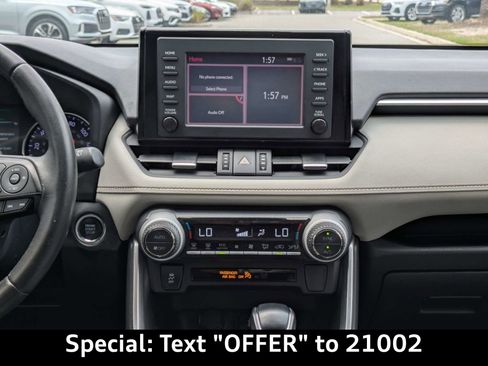 Used 2019 Toyota RAV4 XLE Premium FWD image 21