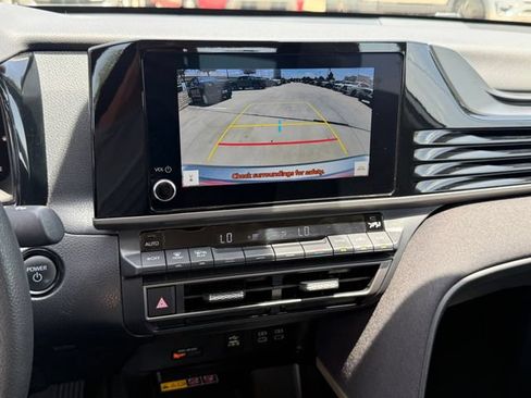 Used 2025 Toyota Camry LE FWD image 17