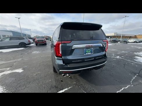 Used 2021 GMC Yukon Denali w/ Denali Premium Package image 7