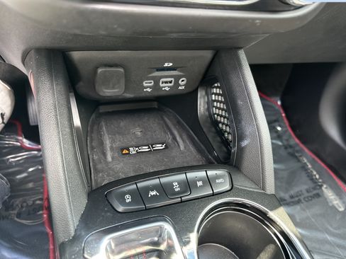 Certified 2023 Chevrolet TrailBlazer RS w/ Sun and Liftgate Package AWD/4WD image 16