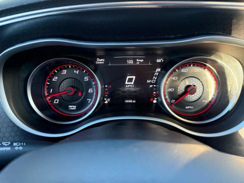 Used 2016 Dodge Charger SXT image 17