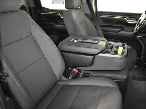 Used 2025 Chevrolet Silverado 1500 LT image 46