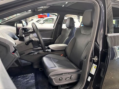 Used 2023 Volkswagen ID.4 Pro S AWD/4WD image 24