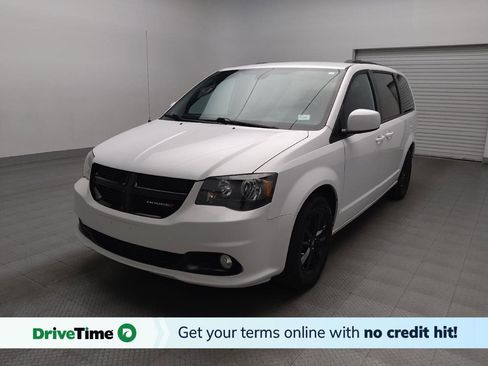 Used 2020 Dodge Grand Caravan SE image 1