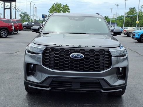 Used 2025 Ford Explorer ST-Line w/ ST-Line Street Pack AWD/4WD image 22