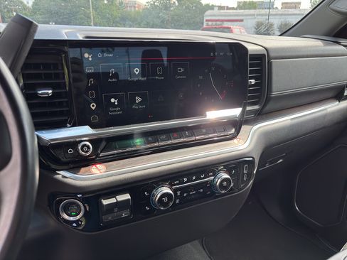Used 2025 GMC Sierra 1500 SLT RWD image 21