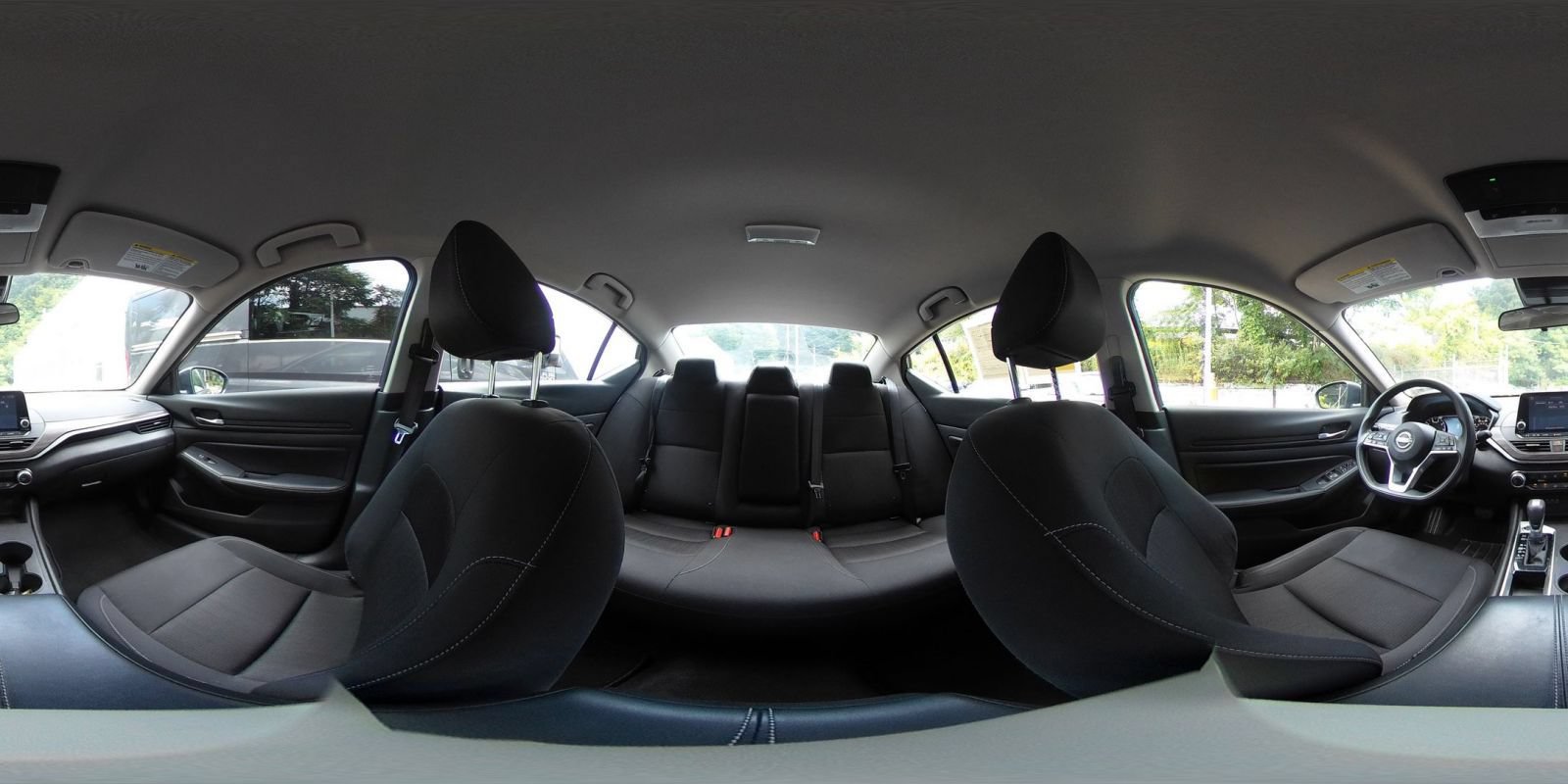 Used 2025 Nissan Altima 2.5 SV FWD image 40