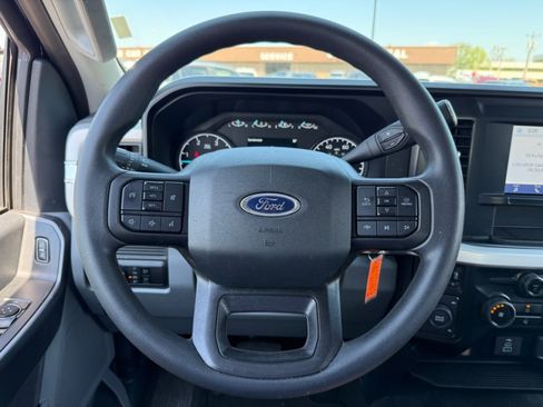 Used 2025 Ford F350 XLT AWD/4WD image 23