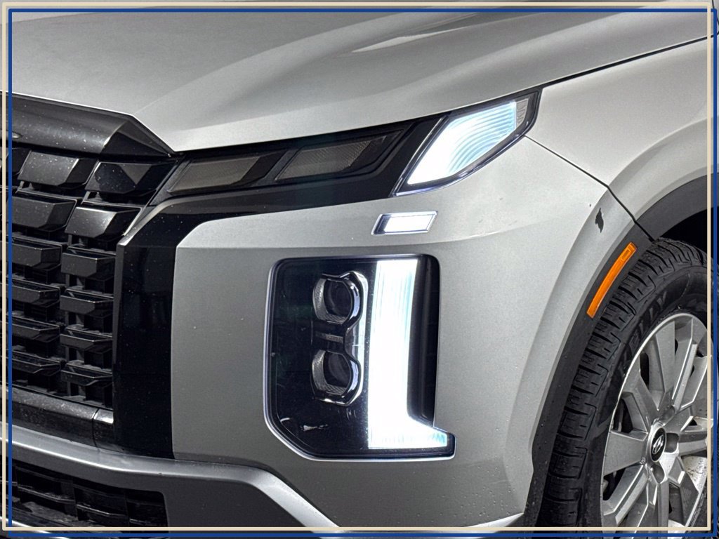 Used 2024 Hyundai Palisade SEL AWD/4WD image 2