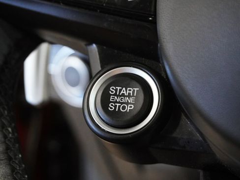 Used 2024 Alfa Romeo Stelvio Sprint image 19