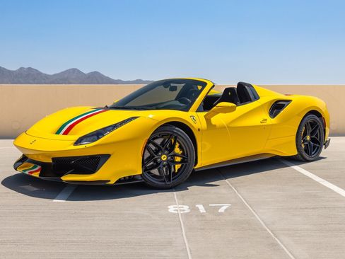 Used 2020 Ferrari 488 Pista Spider RWD image 1