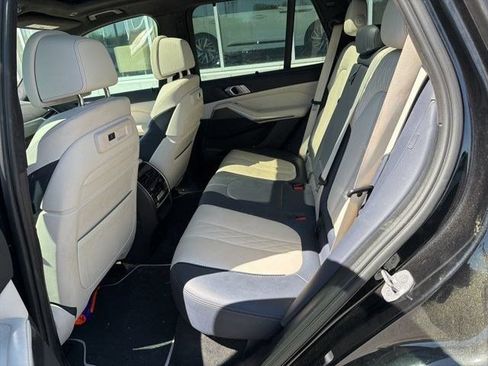 Used 2022 BMW X5 xDrive40i w/ M Sport Package AWD/4WD image 19