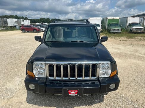 Used 2006 Jeep Commander Limited w/ Trailer Tow Group IV AWD/4WD image 3