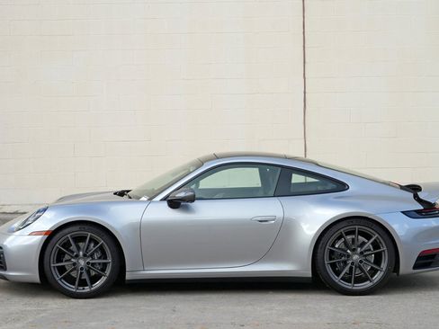 Used 2024 Porsche 911 Carrera T RWD image 49