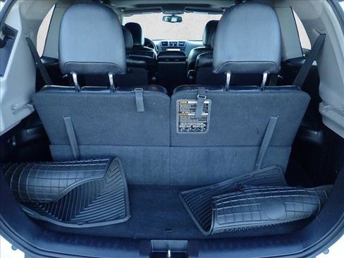Used 2012 Toyota Highlander Limited w/ Tow Pkg image 8