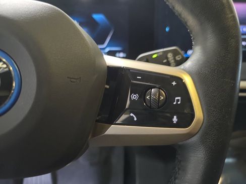 Used 2023 BMW iX xDrive50 w/ Sport Package image 21