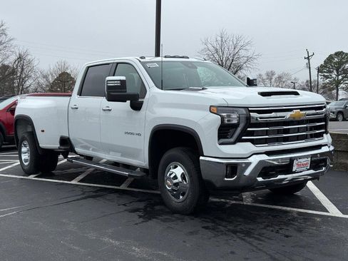 New 2026 Chevrolet Silverado 3500 LTZ w/ LTZ Convenience Package image 23