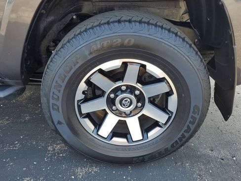Used 2023 Toyota 4Runner TRD Off-Road Premium w/ Off Road Premium Plus Package AWD/4WD image 6
