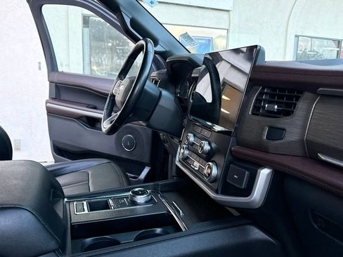 Used 2023 Ford Expedition Max Limited RWD image 24
