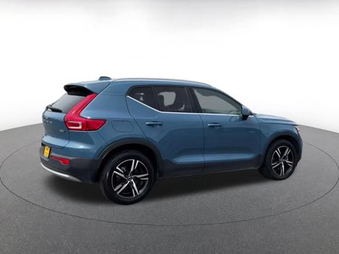 Used 2024 Volvo XC40 B5 Core AWD/4WD image 14