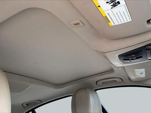 Used 2011 BMW 528i Sedan RWD image 13