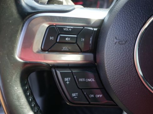 Used 2020 Ford Mustang Premium RWD image 15