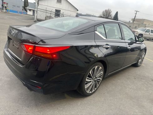 Used 2023 Nissan Altima 2.5 SL image 3
