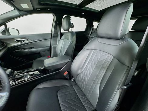 Used 2025 Kia Sportage X-Line w/ Premium Package image 11