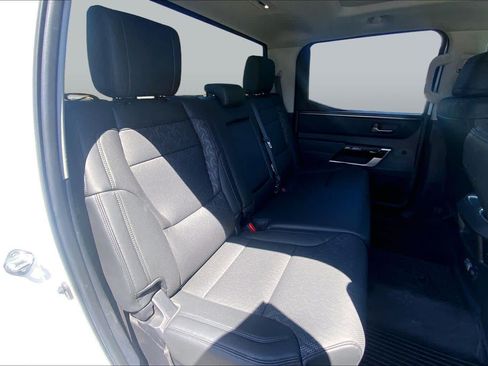 Used 2024 Toyota Tundra Limited AWD/4WD image 19